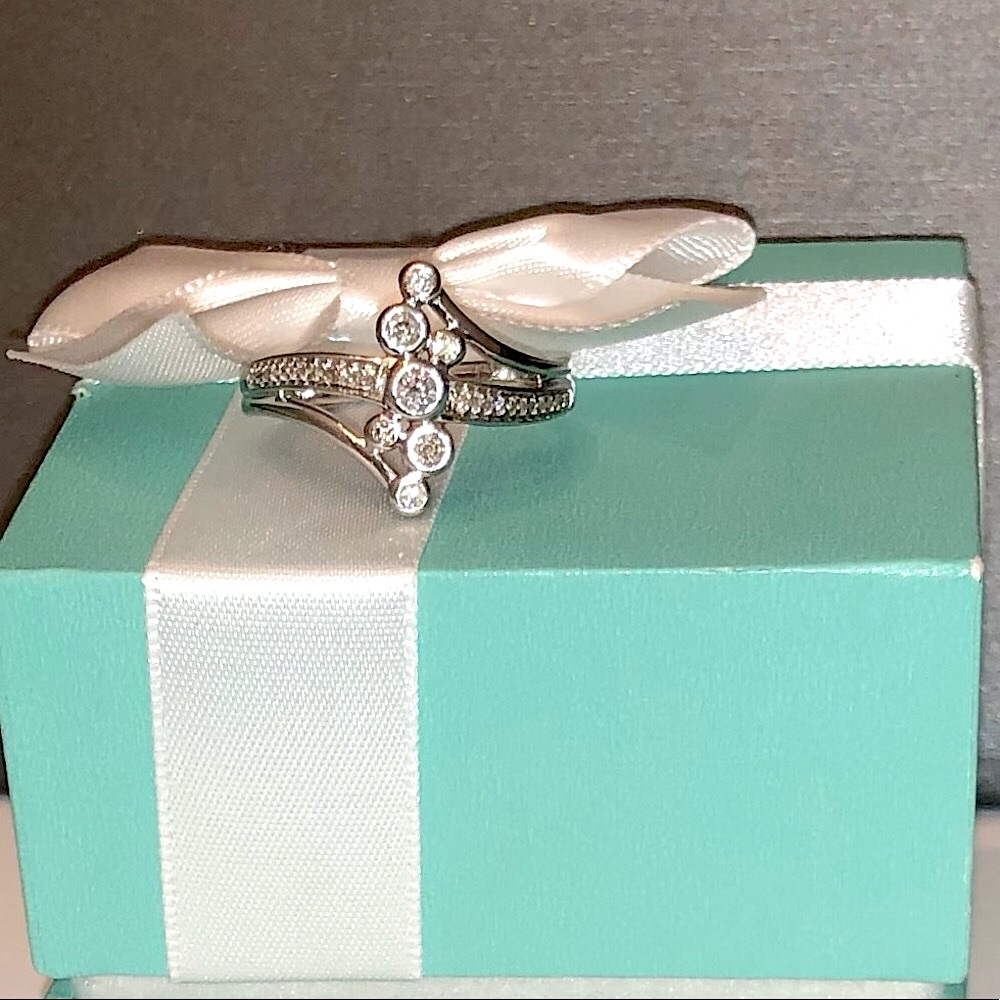 NEW .52ctw Natural Diamond Bezel 925 Ring  OPEN TO OFFERS!